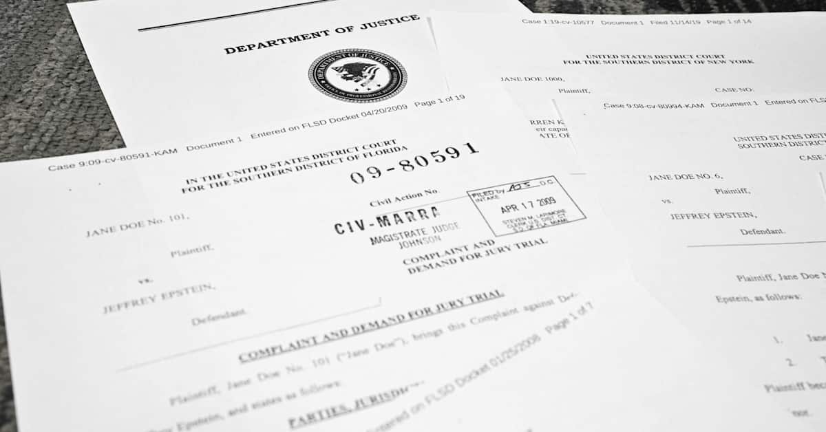 Amerikanska medier: Epsteinbild på Trump försvunnen från justitie­ministeriets webbplats | Utrikes