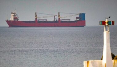 Sanktionsbelagt ryskt fartyg fick åka vidare från Sverige | Utrikes