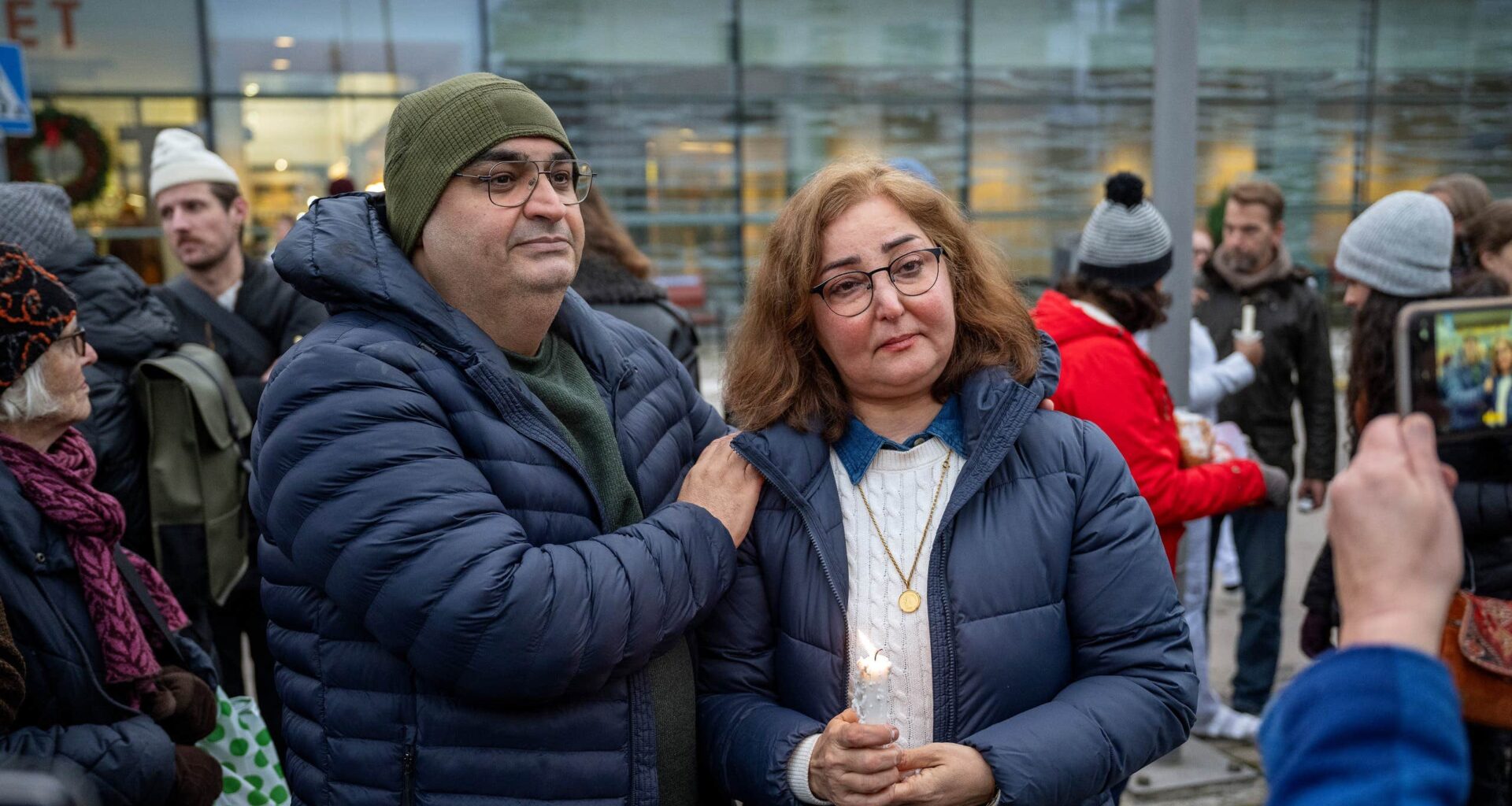 Zahra och Afshad utvisas från Sverige på grund av lagändringen | Sverige