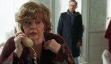 Här dyker Björn Ulvaeus plötsligt upp i julkalendern