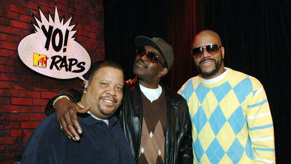 När MTV breddade sitt innehöll var ”Yo! MTV raps” en del av satsningen. Från vänster: Dr Dre, Fab 5 Freddy och Ed Lover.