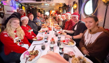 Här pågår den ständiga sjöövervakningen – med julbord, Kalle och julklappar