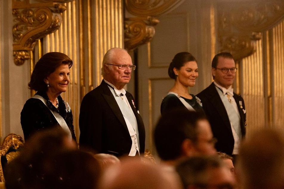 Kungen och Kronprinsessparet vid Svenska Akademiens högtidssammankomst.