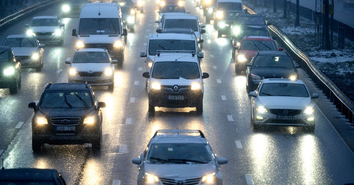 Infrastrukturministern: Bättre rustade än tidigare – Trafik och väder i jul 2025 – följ senaste nytt - SVT Nyheter