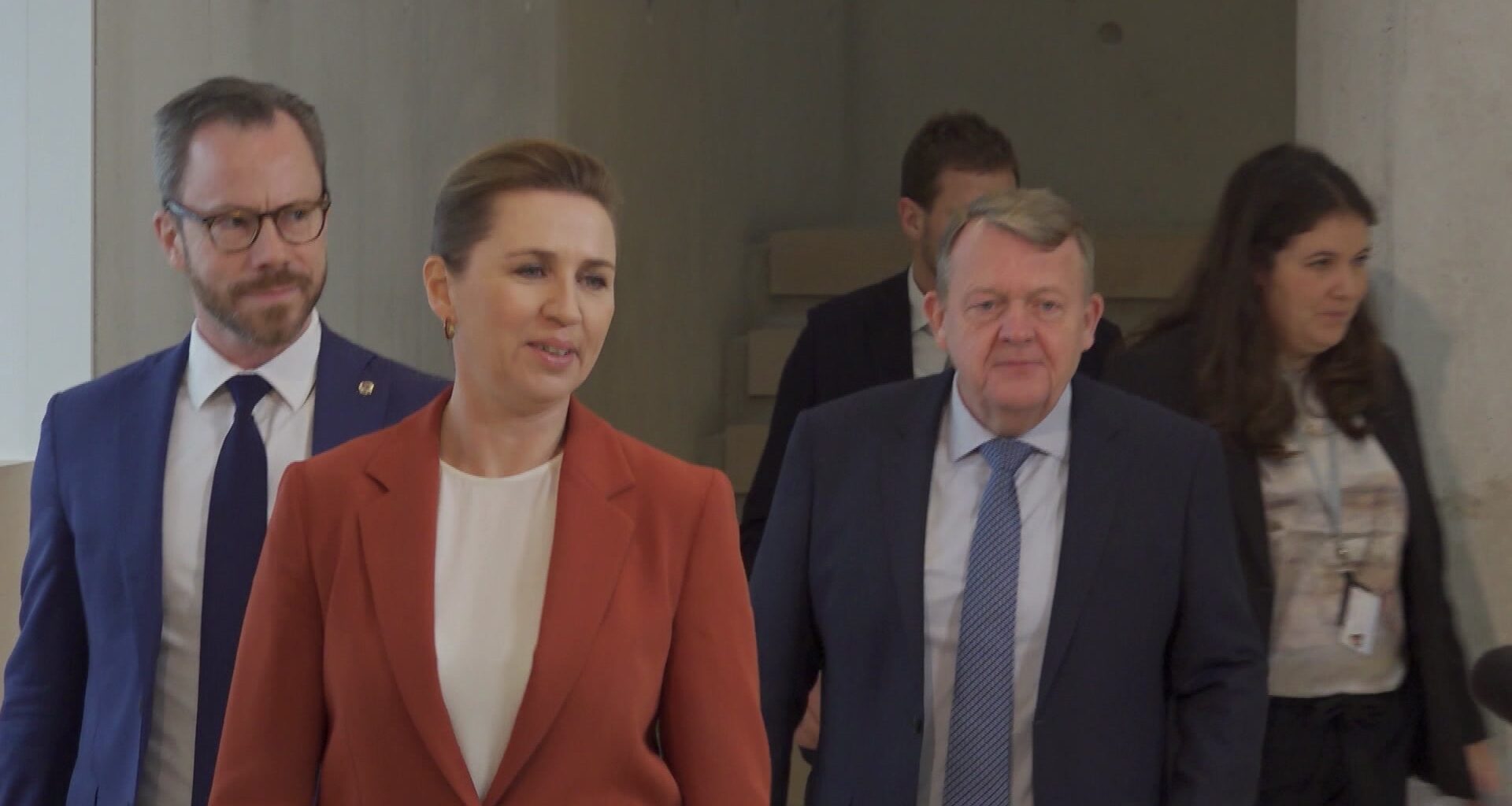 Mittenregeringen tappar stöd inför valet 2026