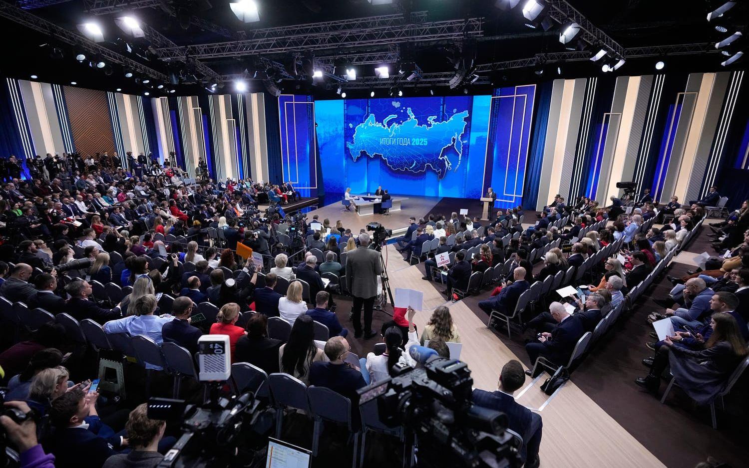 En publik får närvara vid Vladimir Putins årliga presskonferens och frågestund i Moskva.