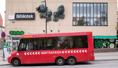 Äldre ringer till Senegal – för att beställa bussen