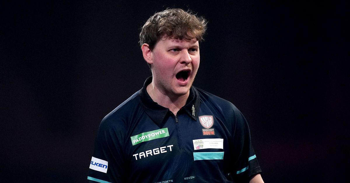 Dart: Svenskbekantingen Kevin Doets skräll – vidare till 8-delsfinal på dart-VM