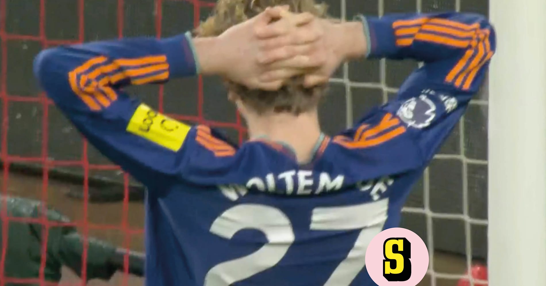 Oförklarliga självmålet avgjorde: ”Vad gör han?”