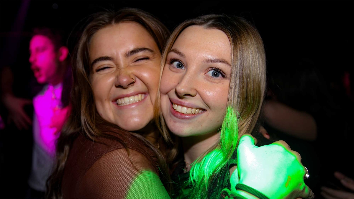 HEMVÄNDAREXTRA – se alla festbilder från Kharma