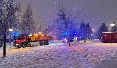 Bilar brann i garagelänga – kraftig rökutveckling - Östersunds-Posten