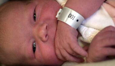 Kristina höll på att föda i korridoren: ”Gick snabbt”