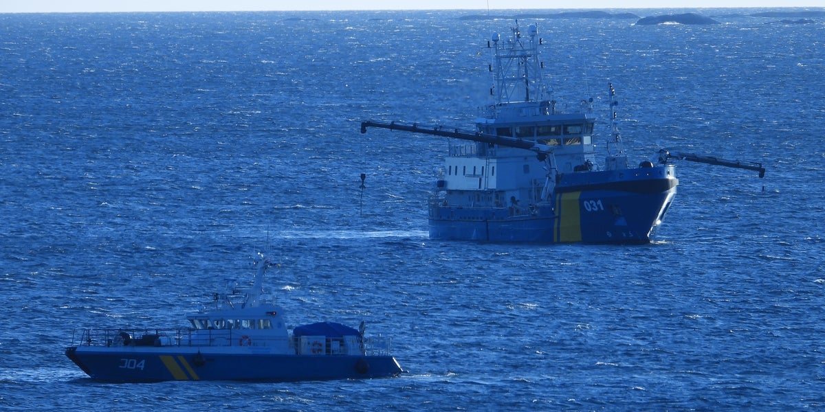 Kustbevakningen söker båtvrak vid Femöre