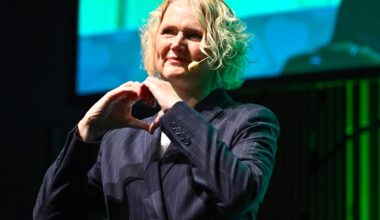 Hatt har nytt jobb – tar vid där hon slutade