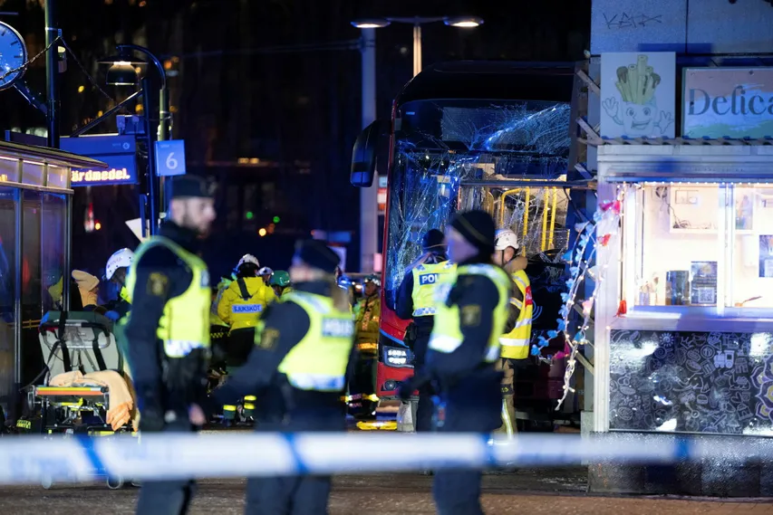 Polisen har spärrat av området.