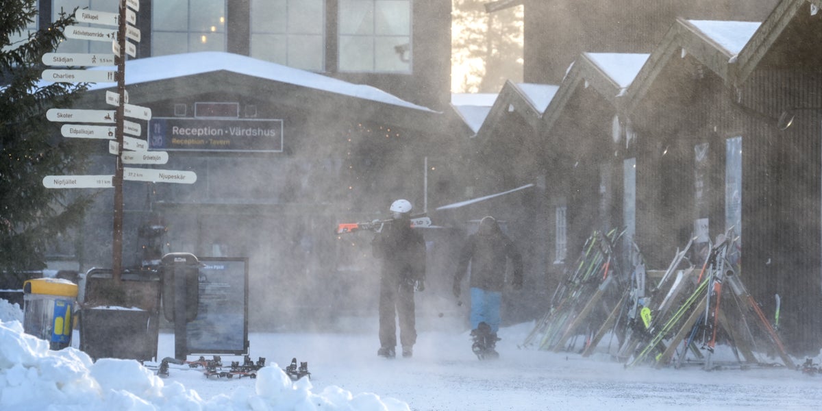 Utökade varningar för vind och snö
