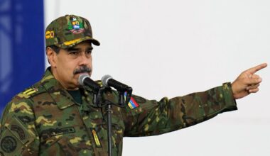 Venezuelas Maduro fördömer USA: ”Sjöröveri”
