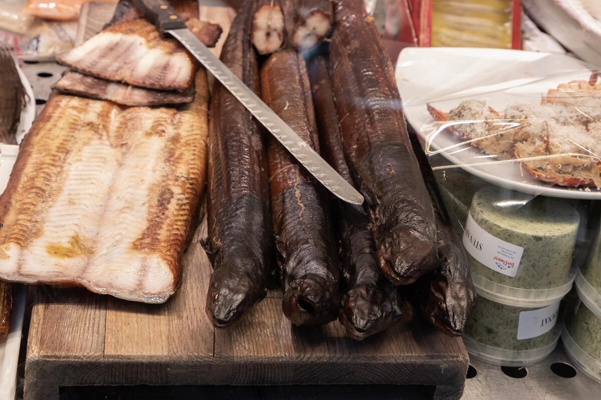 Sju av tio fiskbutiker säljer akut hotad ål