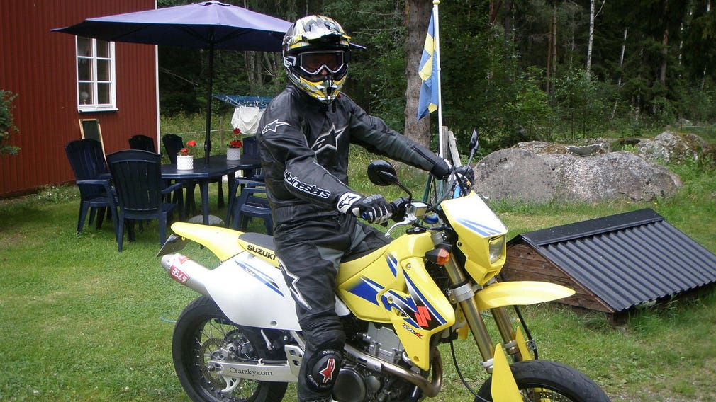 Lite senare blev bilar och motorcyklar det stora intresset.