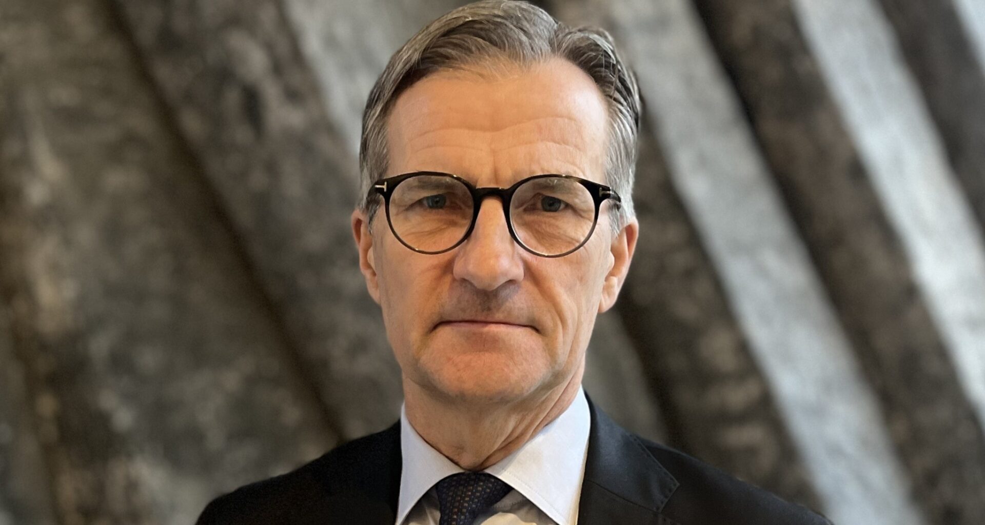 Riksbankschef Erik Thedéen: Att skapa europeiska betalsystem är viktigt på grund av den geopolitiska situationen 20 december 2025 - Ekots lördagsintervju