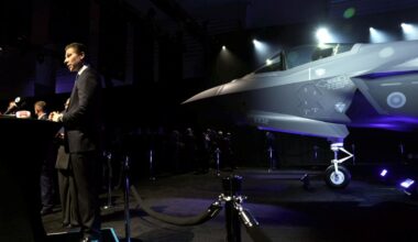 Marcus Lindqvist Jaktplanen för Finland närmare USA – trots Trump - Hufvudstadsbladet