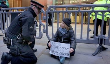 Greta Thunberg släppt mot borgen i London