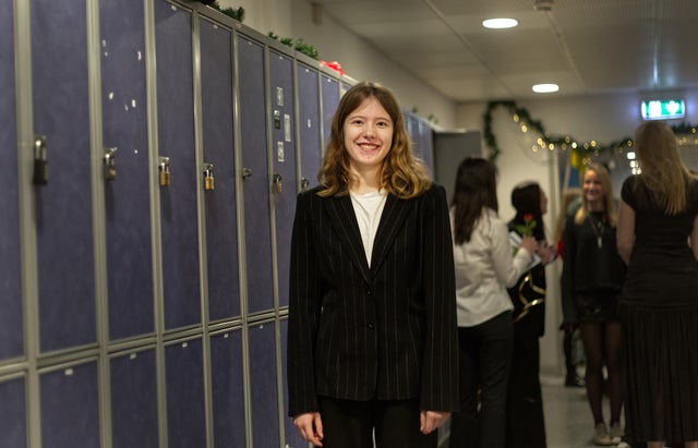 Ellen Helgesson inledde morgonen med att vinna ett pris i kemi under Naturprogrammets egen Nobelprisutdelning. 