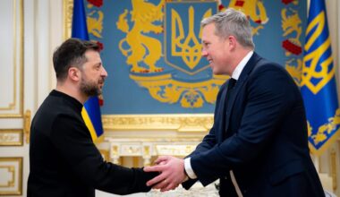 ”Paranoid” Hegseth petar Driscoll från samtalen