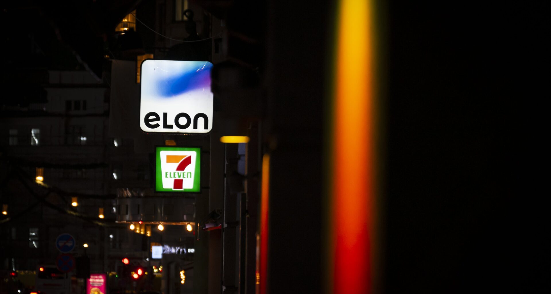 Elons marknadschef Christian Dahlborg slutar omedelbart