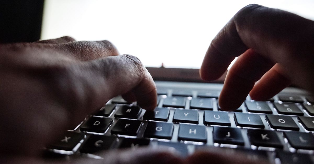 Över 100 000 svenskar besöker sajter för sexköp varje månad