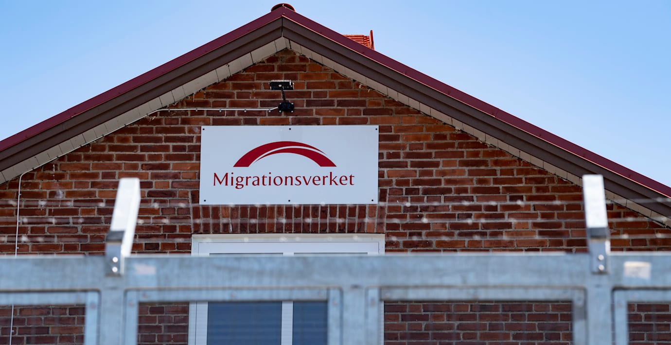 Tuffare tag för dömda i väntan på utvisning