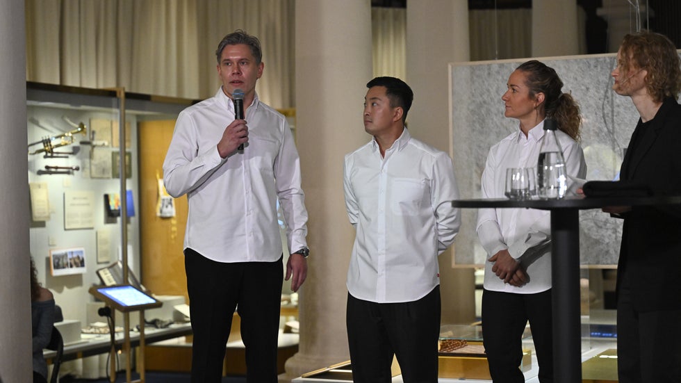 Tommy Myllymäki och Pi Le fixar maten och Frida Bäcke löser efterrätten till Nobelbanketten i år.