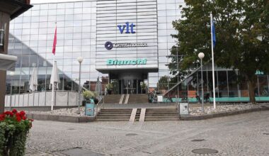 Lokaltidning i Västerås attackerad med avföring