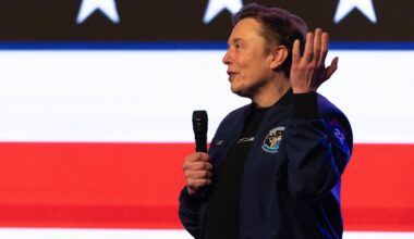 ”Musk mästerlig på att prata upp sina företag”