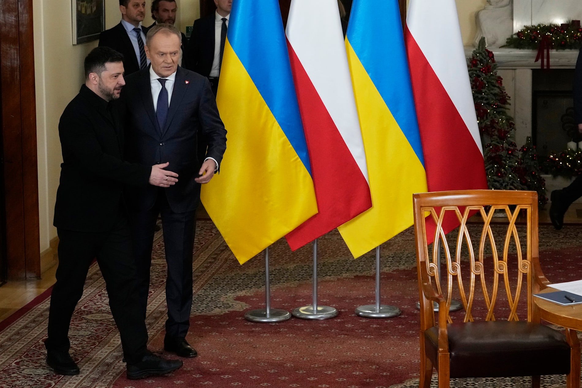 Ukrainas president Volodymyr Zelenskyj och Polens premiärminister Donald Tusk i Polen den 19 december.