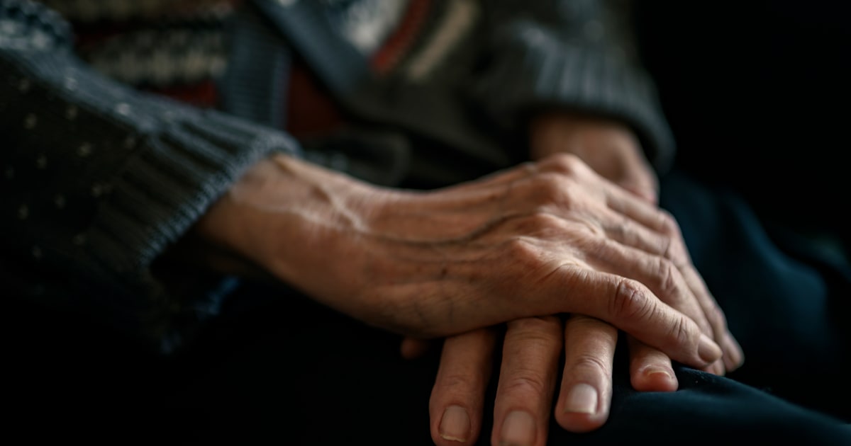 De äldre är testet av vårt samhälle | Tove Lifvendahl