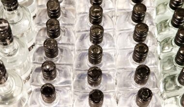 Sex gripna i tillslag kopplat till fulsprit i Stockholm