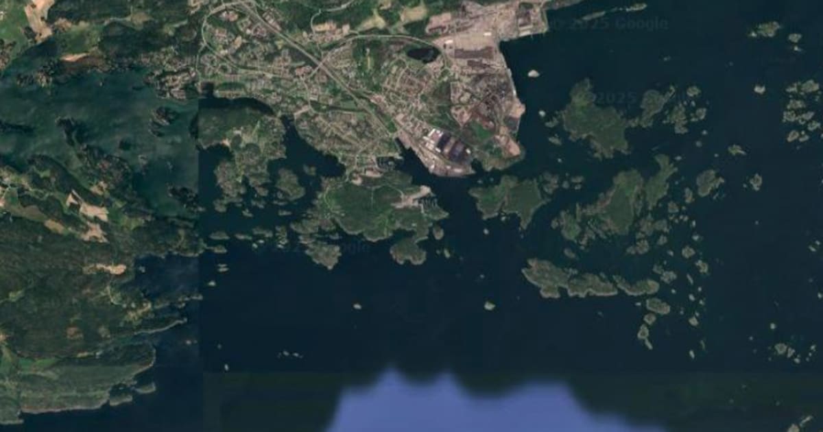 Två fiskare hittade i vattnet