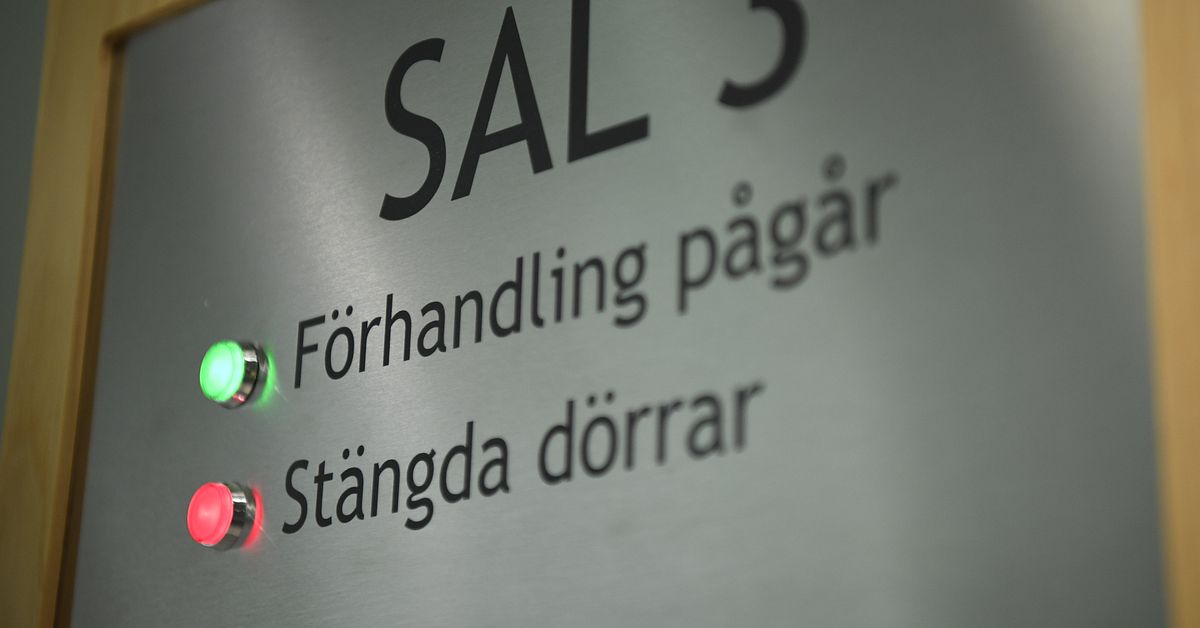 100-åring våldtogs – nämndeman stängs av