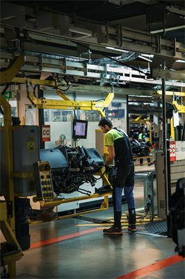 Tata AutoComp Group tar över IAC som blir Artifex Systems AB med tillverkning i Göteborg, Skara och Färgelanda