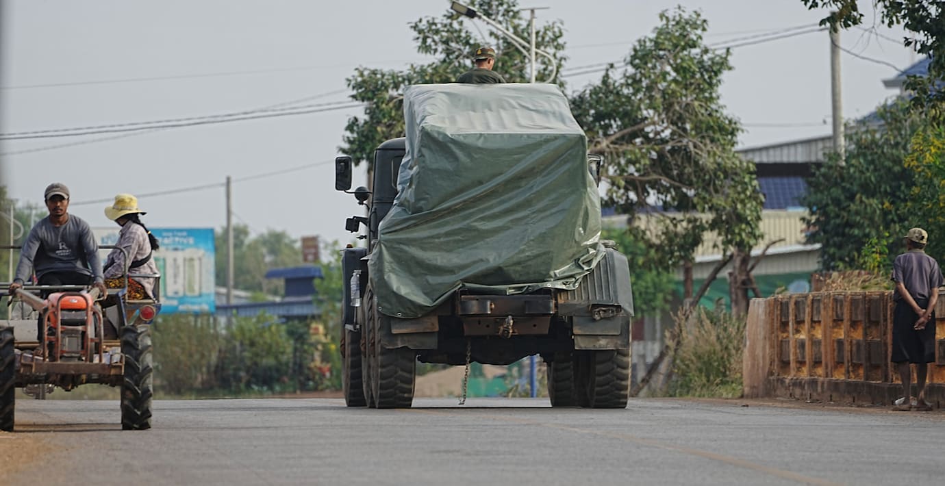 Hundratusentals har evakuerats efter gränsoron