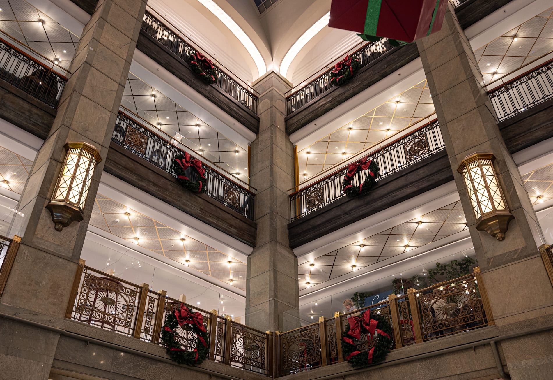 15-åringen i Skogås mördade för att kunna handla på NK.