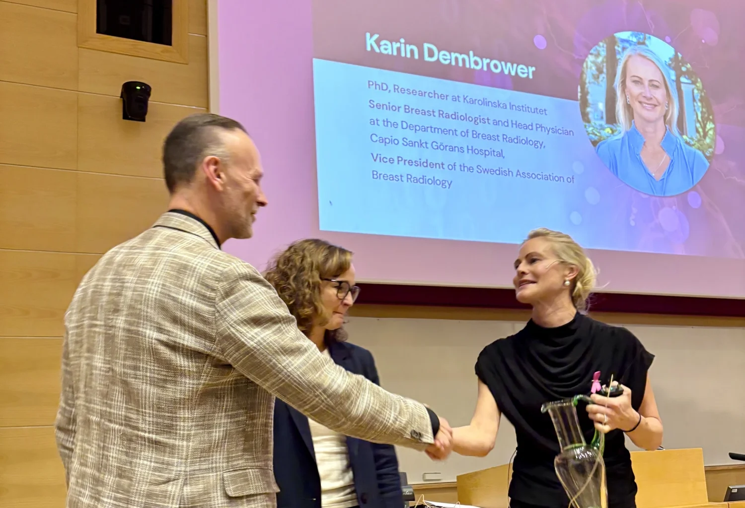 Karin Dembrower får 2025 års AI@KI Award
