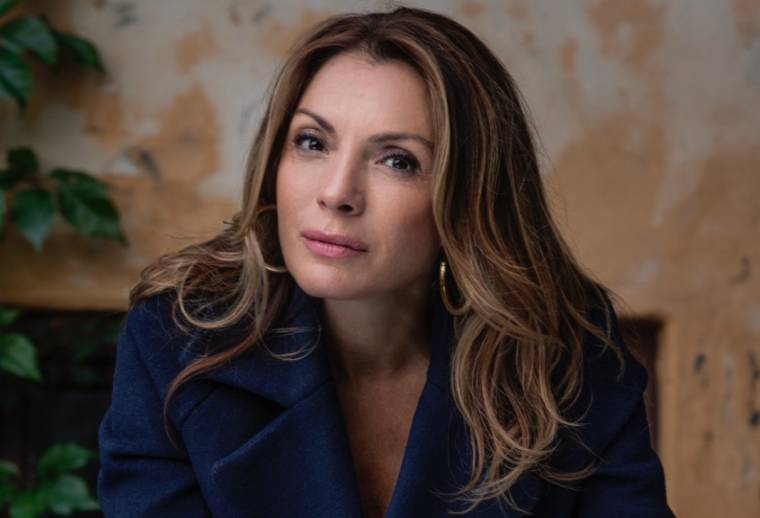 Alexandra hyllas för sitt mod