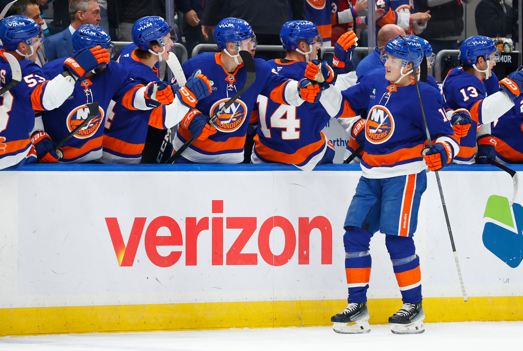 Holmström stängde New York-derbyt