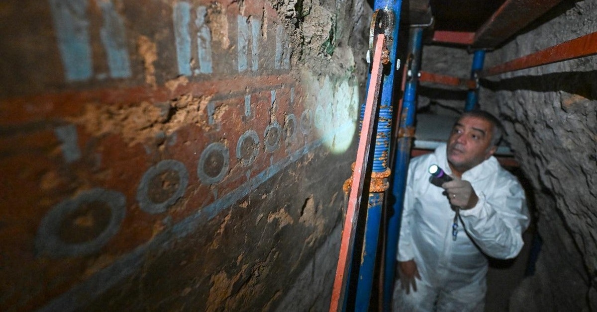 3 000 år gamla väggmålningar hittade i mystisk underjordisk byggnad