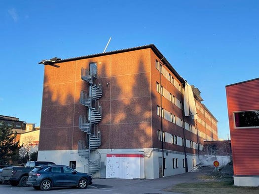 DN Direkt – Delar av tak har blåst av i stormen