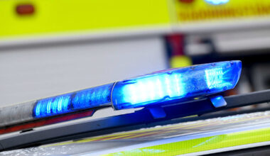 Sökinsats vid Ekerö – helikopter letar • Båt har setts driva omkring