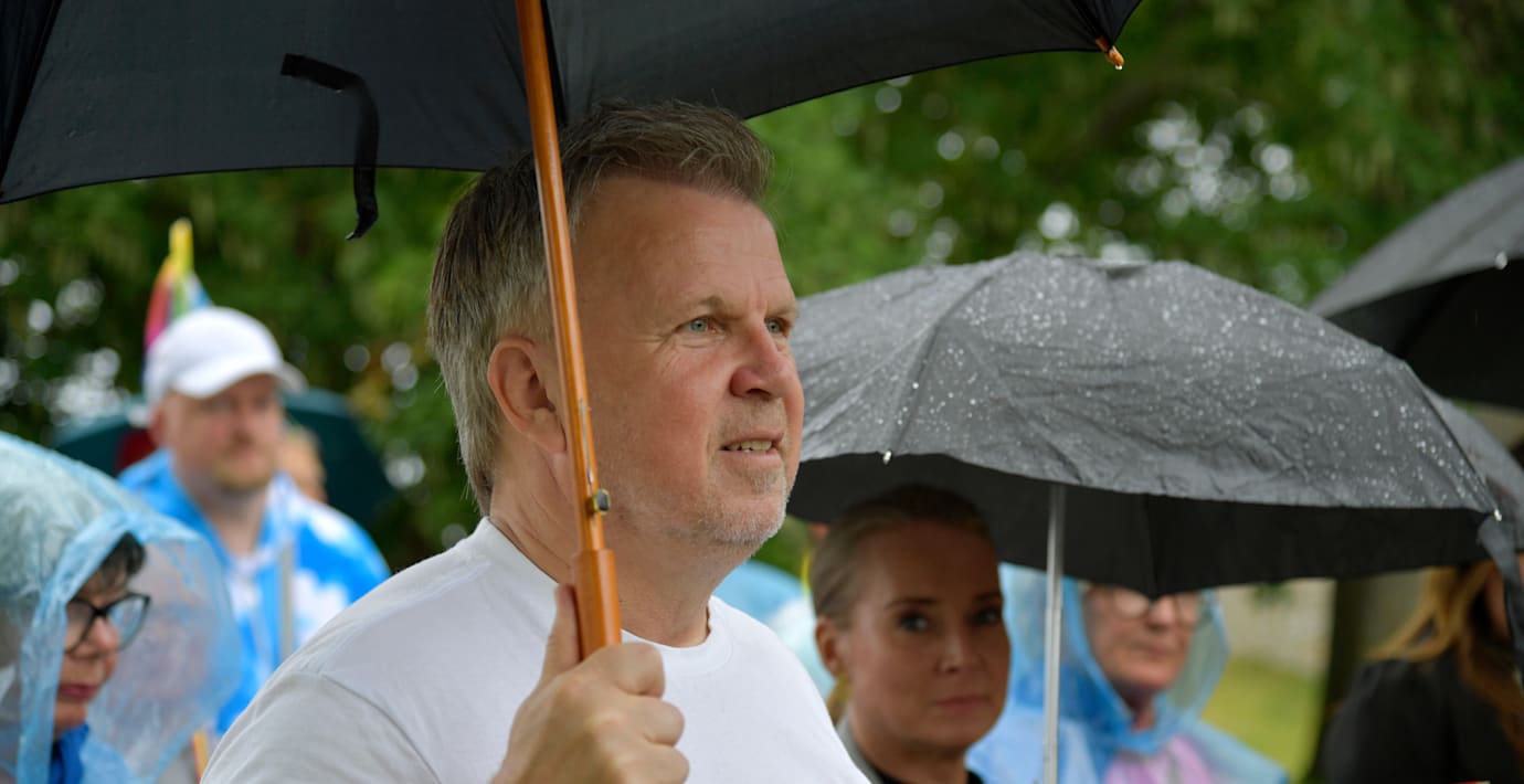 Herrey om avhoppet: Händer för tredje gången