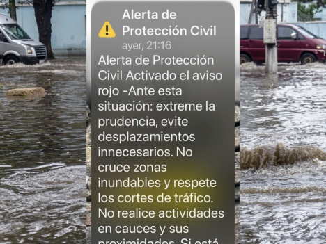 Mängder av utryckningar på grund av skyfall